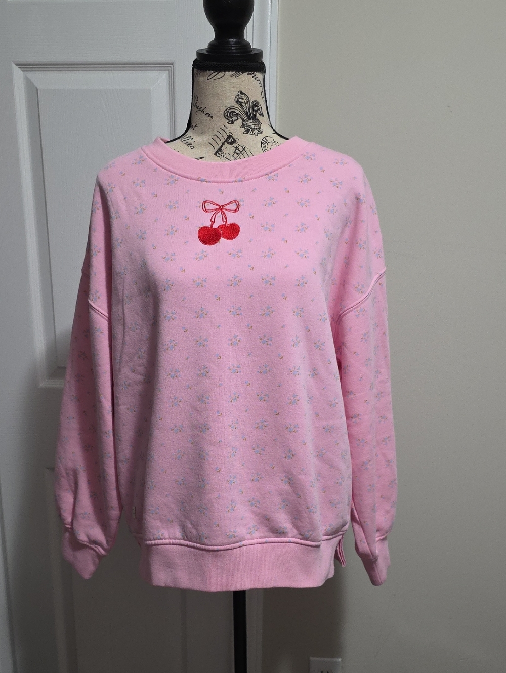 Simply Southern Cherry Day Crew Long Sleeve Shirt Top Small